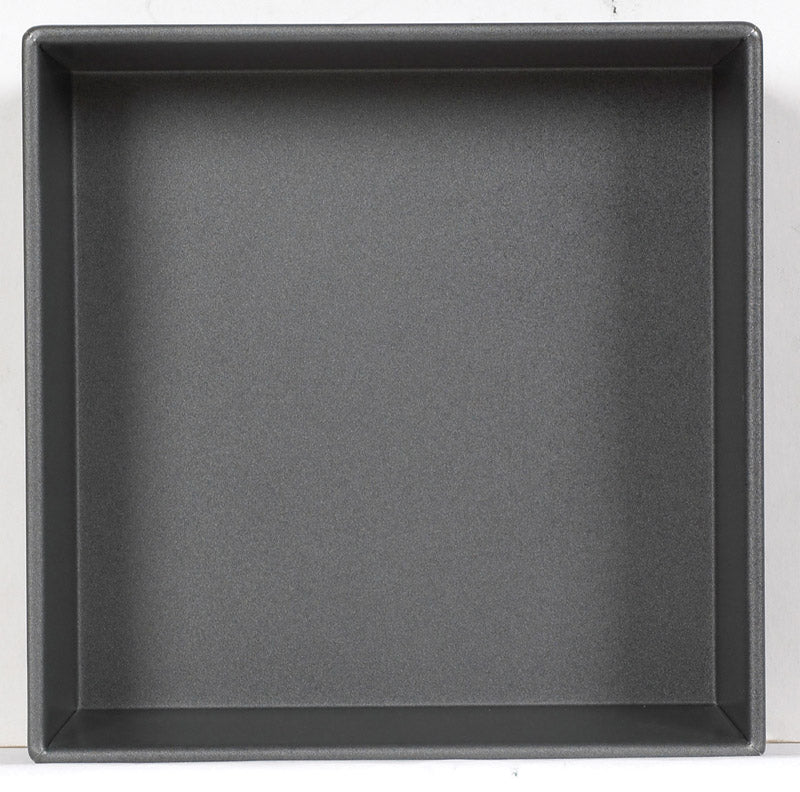 LIFETIME BRANDS CORPORATION, Chicago Metallic 9 in. W X 9 in. L Cake Pan Gray